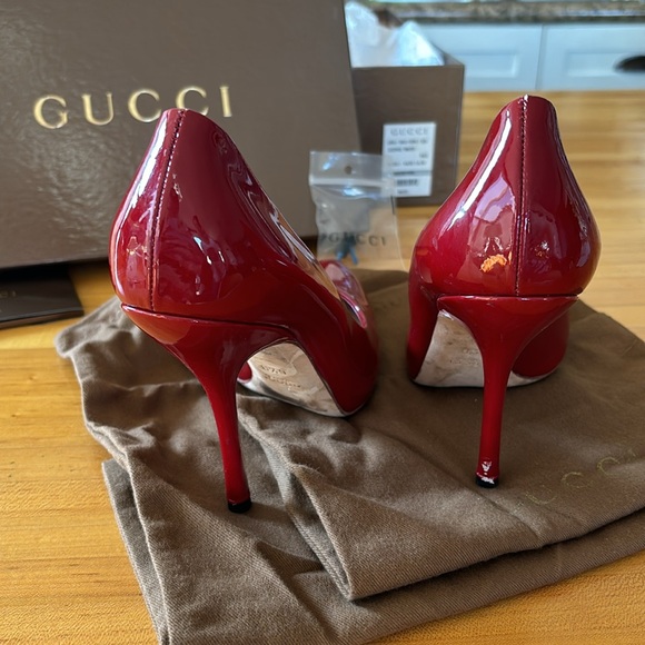 Vitelli Vernice Soft Rosso Gucci Heels! Barely worn. Size 6! - Picture 2 of 5